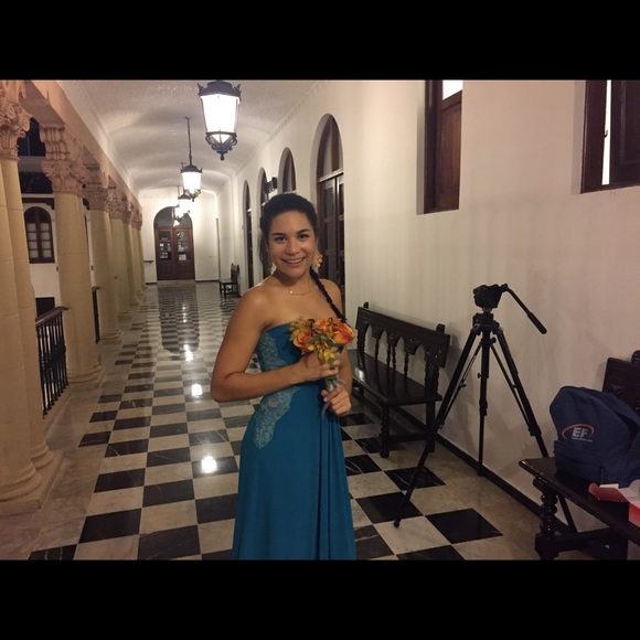 BCBG MaxAzria strapless gown - Picture 4 of 5